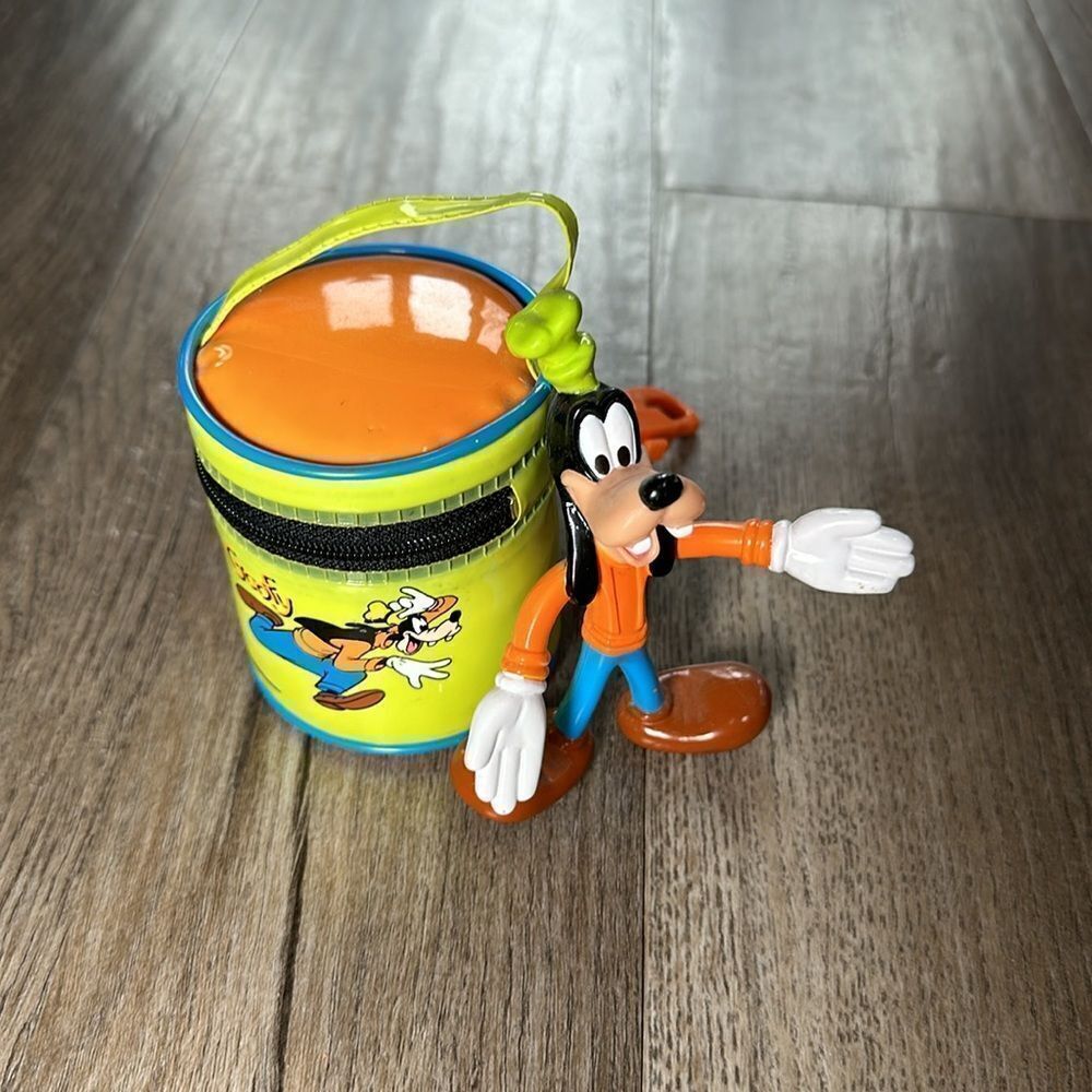 Disney WDW Goofy Bendable Figurine & Mini Bag Bundle | Collectible Disney Parks